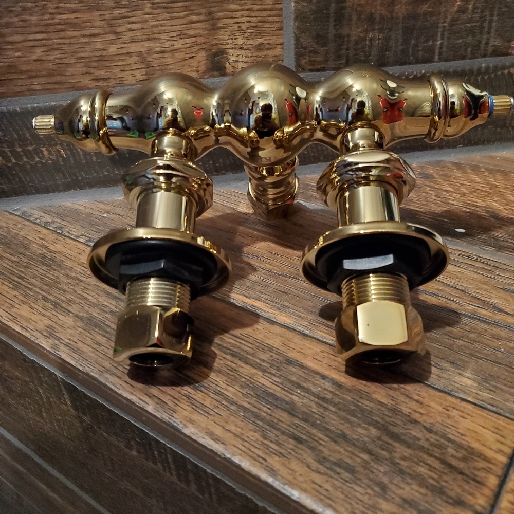 Kingston Brass 3-3/8 wall mount, vintage faucet body.